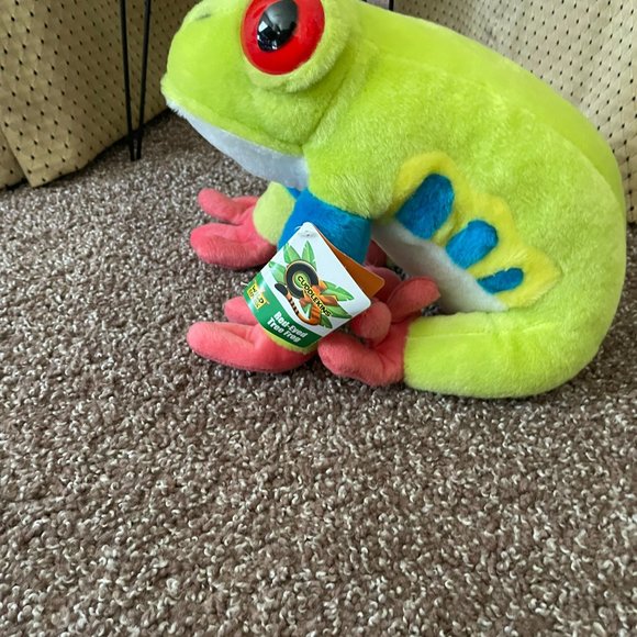 Wild Republic Red-Eyed Tree Frog Tags are attached - Picture 3 of 8